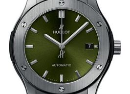 Hublot Classic Fusion 511.NX.8970.LR (2023) - Green dial 45 mm Titanium case