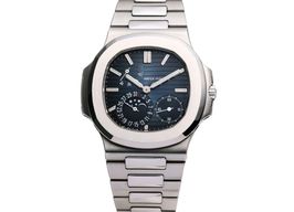 Patek Philippe Nautilus 5712/1A-001 (Onbekend (willekeurig serienummer)) - Blauw wijzerplaat 40mm Staal