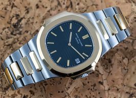 Patek Philippe Nautilus 3700/011JA (1986) - Blauw wijzerplaat 42mm Goud/Staal