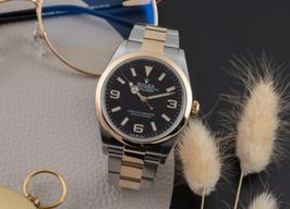 Rolex Explorer 124273 (Unknown (random serial)) - Black dial 36 mm Gold/Steel case