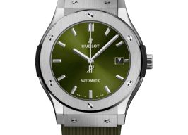 Hublot Classic Fusion 511.NX.8970.RX (2025) - Green dial 45 mm Titanium case