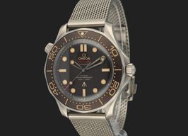 Omega Seamaster Diver 300 M 210.90.42.20.01.001 (2023) - Bruin wijzerplaat 42mm Titanium