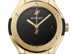 Hublot Classic Fusion 565.VX.1230.RX.MDM (2023) - Black dial 38 mm Yellow Gold case