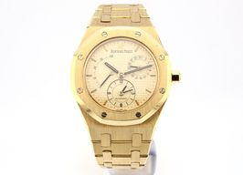 Audemars Piguet Royal Oak Dual Time 25730BA (1994) - Champagne wijzerplaat 36mm Geelgoud