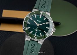 Oris Aquis Date 01 733 7789 4157-07 4 23 37FC -