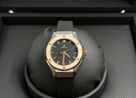 Hublot Classic Fusion 581.NO.1181.RX (2025) - Zwart wijzerplaat 33mm Titanium