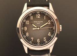 Patek Philippe Calatrava 5226G-001 (2022) - Grey dial 40 mm White Gold case