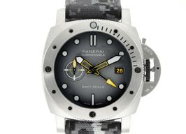 Panerai Luminor Submersible PAM01323 -