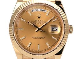 Rolex Day-Date 40 228238 (2019) - Champagne dial 40 mm Yellow Gold case