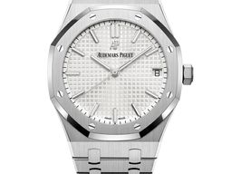 Audemars Piguet Royal Oak Selfwinding 15500ST.OO.1220ST.04 (2025) - Zilver wijzerplaat 41mm Staal