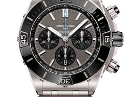 Breitling Super Chronomat EB0136251M1E1 (2024) - Grijs wijzerplaat 44mm Titanium