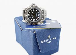 Breitling Superocean U17368221B1S1 (2023) - Zwart wijzerplaat 46mm Staal