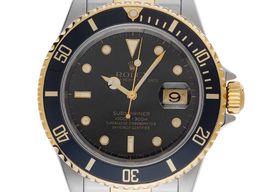Rolex Submariner Date 16613 (1991) - Black dial 40 mm Gold/Steel case