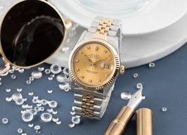 Rolex Datejust 36 16013 (1987) - Champagne wijzerplaat 36mm Goud/Staal