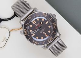 Omega Seamaster Diver 300 M 210.90.42.20.01.001 (2025) - Brown dial 42 mm Titanium case