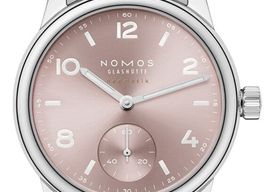 NOMOS Club 756 -