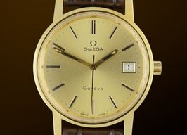 Omega Genève 136.0104 (1974) - Gold dial 35 mm Gold/Steel case
