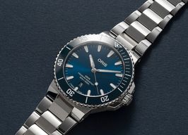 Oris Aquis Date 01 733 7789 4135-07 8 23 04PEB (2024) - Blauw wijzerplaat 44mm Staal