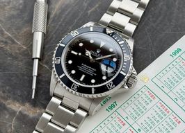 Rolex Submariner Date 16610 -