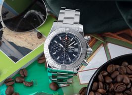 Breitling Avenger II A1338111/BC32 (Onbekend (willekeurig serienummer)) - Zwart wijzerplaat 43mm Staal