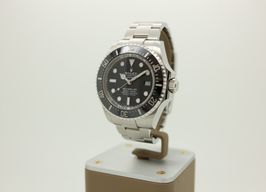 Rolex Sea-Dweller Deepsea 136660 (2025) - Black dial 44 mm Steel case