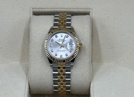 Rolex Lady-Datejust 279173 (2024) - Silver dial 28 mm Gold/Steel case