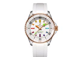 Breitling Superocean 36 U17377211A1S1 (2024) - Wit wijzerplaat Onbekend Goud/Staal