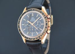 Omega Speedmaster Professional Moonwatch 1450052 (1994) - Black dial 42 mm Yellow Gold case