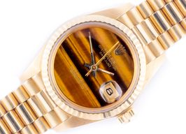 Rolex Lady-Datejust 6917 (1982) - Bruin wijzerplaat 26mm Geelgoud