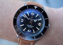 Breitling Superocean Heritage U10370 (2025) - 42 mm Gold/Steel case