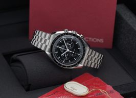 Omega Speedmaster Professional Moonwatch 310.30.42.50.01.001 (2025) - Black dial 42 mm Steel case