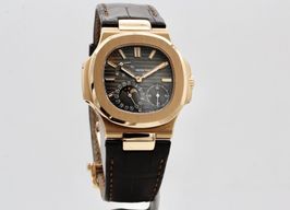 Patek Philippe Nautilus 5712R-001 (2015) - Bruin wijzerplaat 40mm Roségoud