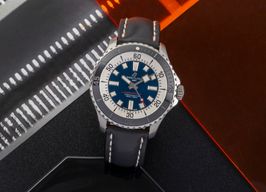 Breitling Superocean 44 A17376 (2022) - Blue dial 44 mm Steel case