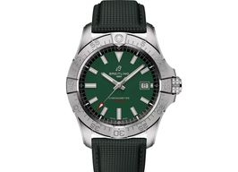 Breitling Avenger A17328101L1X1 (2024) - Groen wijzerplaat 42mm Staal