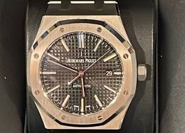 Audemars Piguet Royal Oak Selfwinding 15400ST.OO.1220ST.01 (2024) - Zwart wijzerplaat 41mm Staal