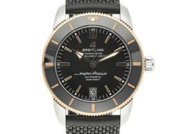 Breitling Superocean Heritage UB2010 (2024) - Black dial 42 mm Gold/Steel case