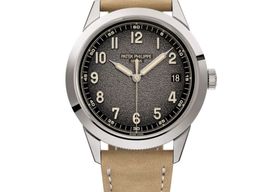 Patek Philippe Calatrava 5226G-001 -