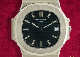 Patek Philippe Nautilus 3711/1G-001 -