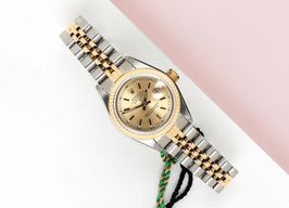 Rolex Lady-Datejust 69173 (1990) - Champagne wijzerplaat 26mm Goud/Staal