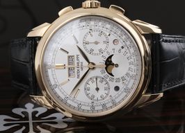 Patek Philippe Perpetual Calendar Chronograph 5270J-001 (2022) - 41mm Geelgoud