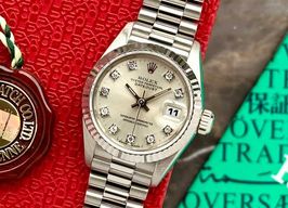 Rolex Lady-Datejust 69179 (1990) - Zilver wijzerplaat 26mm Witgoud