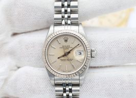 Rolex Lady-Datejust 69174 (Unknown (random serial)) - Silver dial 26 mm Steel case