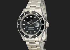 Rolex Submariner Date 16610 (1995) - Black dial 40 mm Steel case