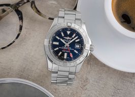 Breitling Avenger II GMT A32390111B1A1 (Onbekend (willekeurig serienummer)) - Zwart wijzerplaat 43mm Staal