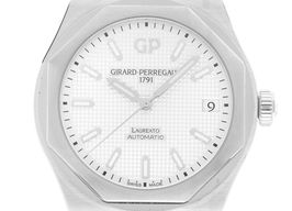 Girard-Perregaux Laureato 81010-11-131-11A (2025) - 43 mm Steel case