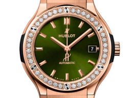 Hublot Classic Fusion 565.OX.8980.RX (2024) - Groen wijzerplaat 38mm Roségoud