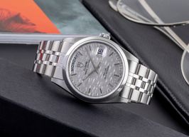 Tudor Prince Date 76200 -