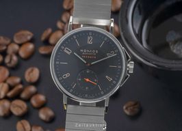 NOMOS Ahoi Neomatik 561 -