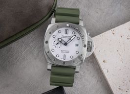 Panerai Luminor Submersible PAM01226 (Unknown (random serial)) - White dial 44 mm Steel case
