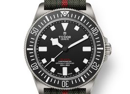 Tudor Pelagos 25717N (2024) - Zwart wijzerplaat 42mm Titanium